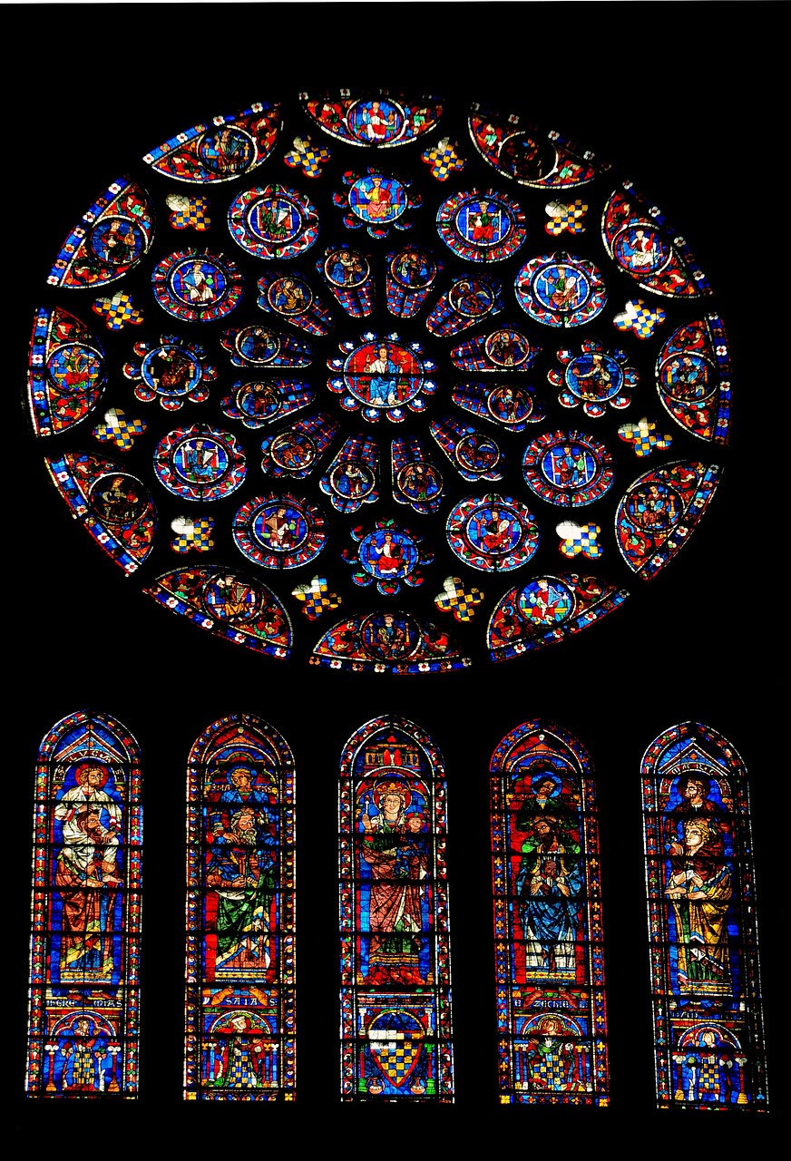 The rose window and the famous Chartres blue