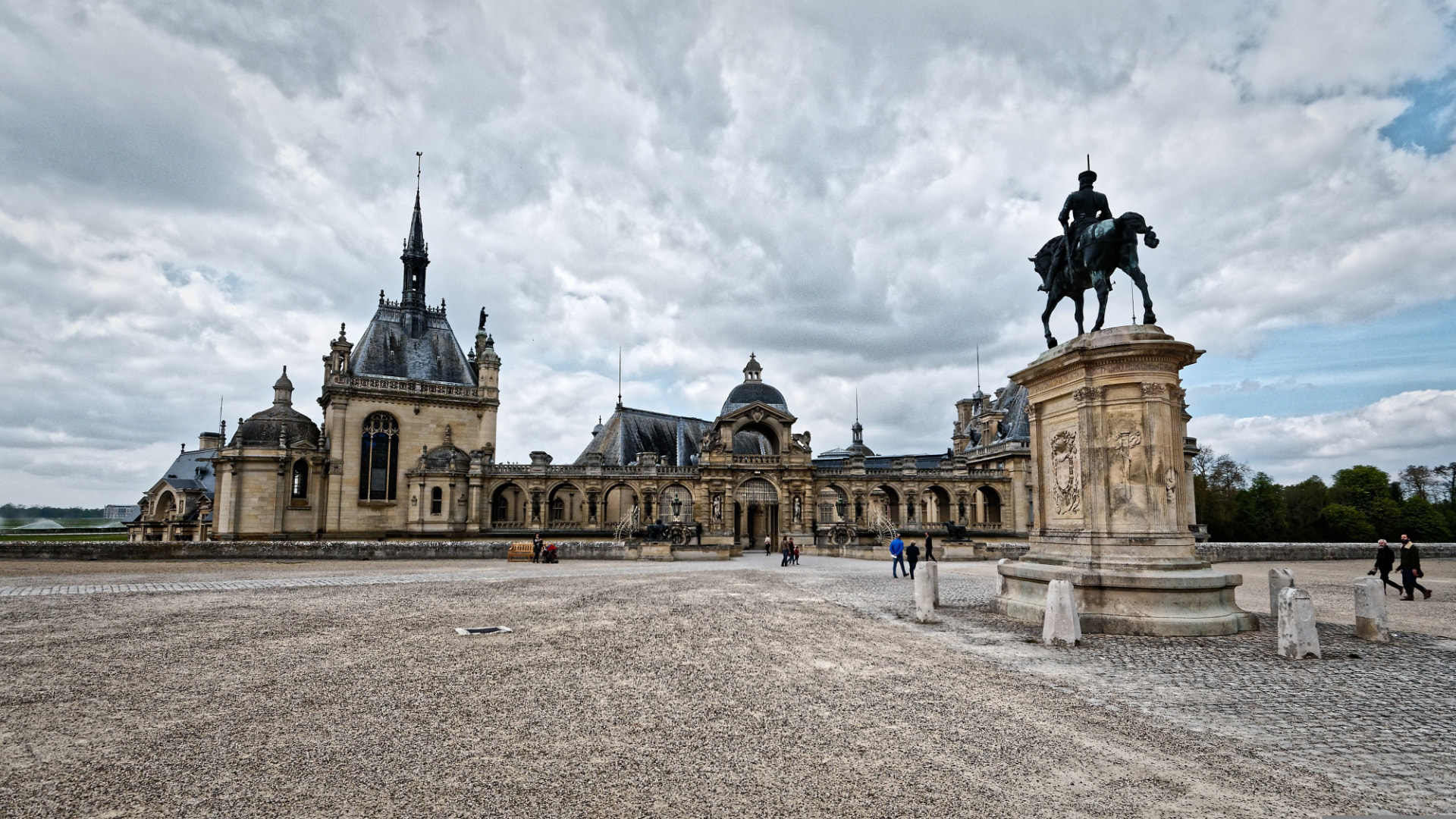 The forecourt and the equestrian statue of the Duke of Aumale
