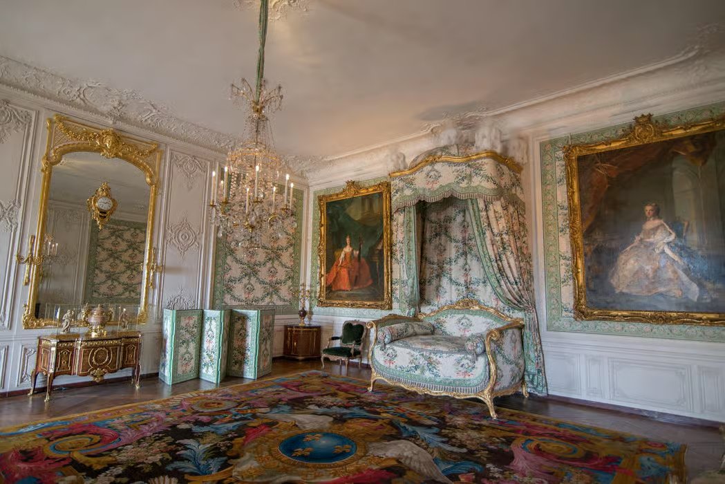 A queen's apartment at the Trianon