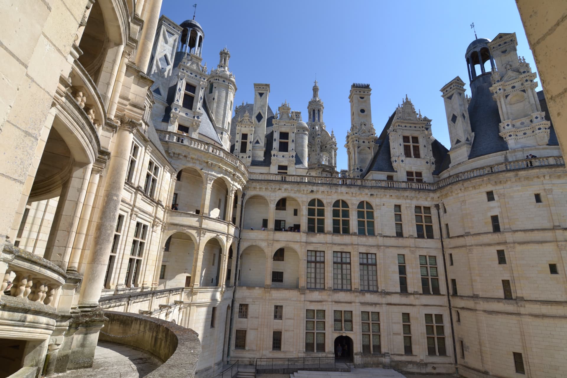 Chambord's inner courtyard and spiral staircase