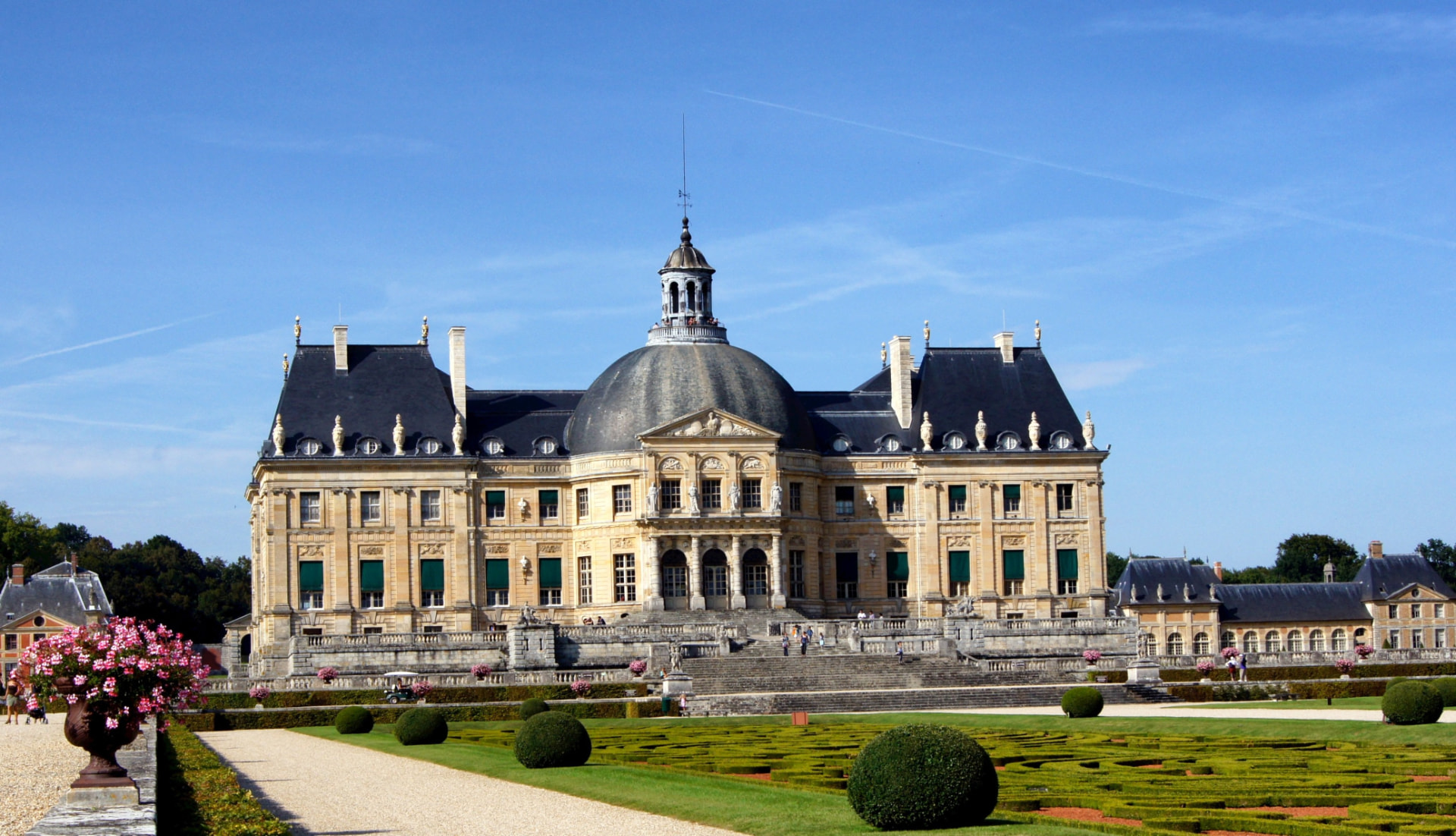 Vaux-le-Vicomte above its embroidered parterres